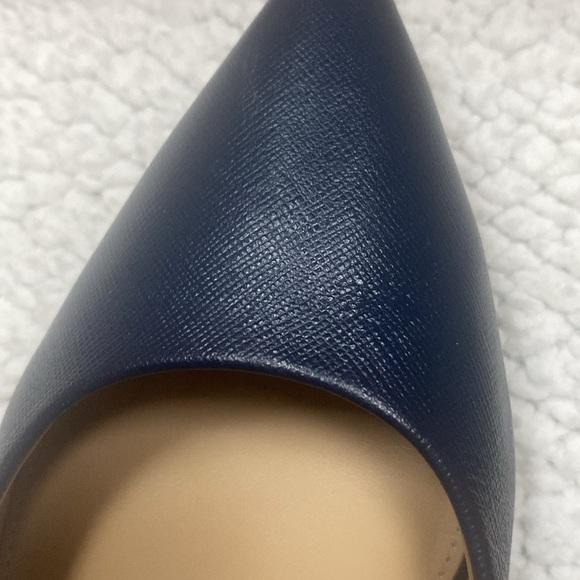 Michael Kors - MK Flex - Leather Kitten Heel. NAVY - Picture 4 of 8